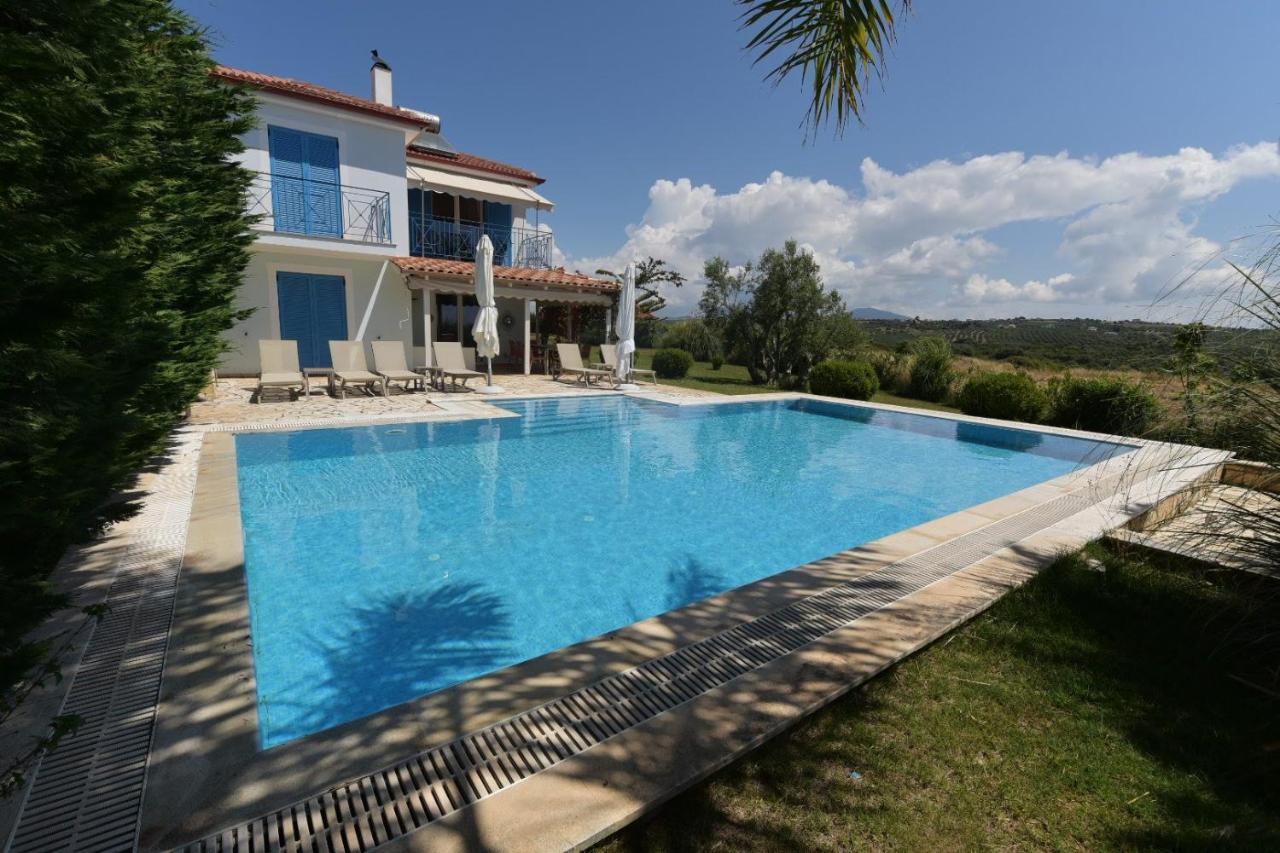 Iridia Resort Villas Foiníki Exterior foto