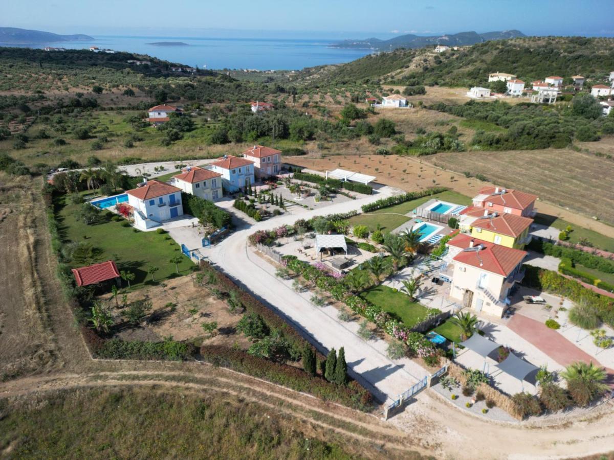 Iridia Resort Villas Foiníki Exterior foto